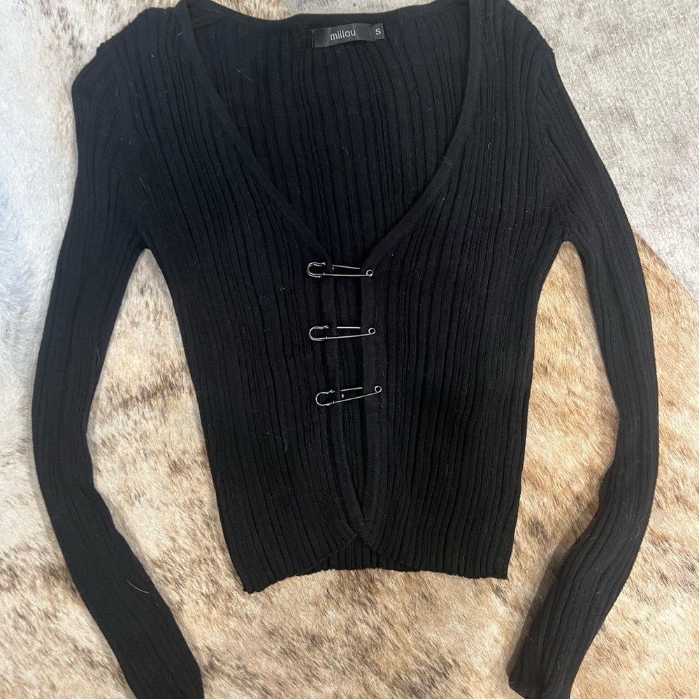 Black safety pin front button crop sweater